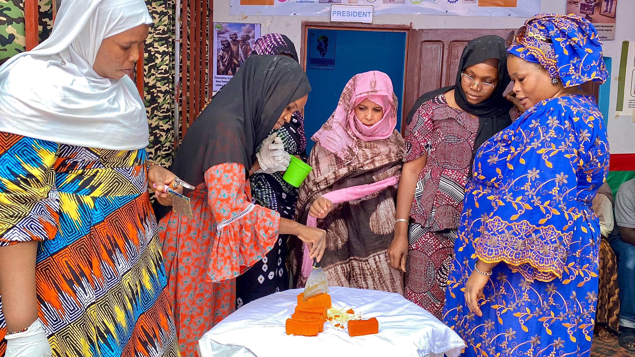 Formation en Savonnerie Artisanale : Trois Jours d’Autonomisation pour les Jeunes Femmes du Tiris-Zemmour